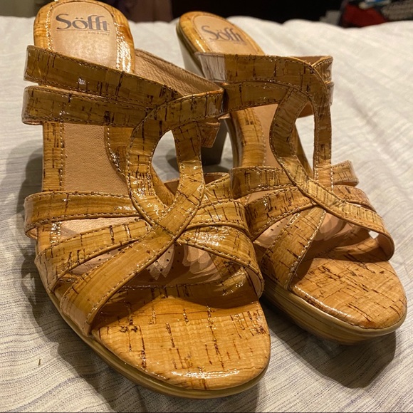 sofft reston smooth sandal